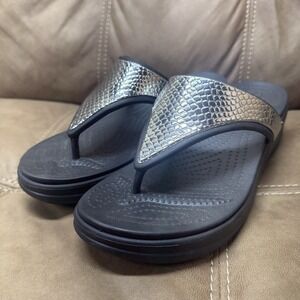 CROCS Dual Comfort Monterey Metallic Wedge Sandal W10 Navy Blue Animal Print